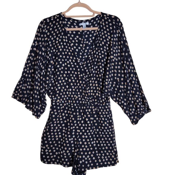 Amuse Society COASTAL ESCAPE Black Gauze Wrap Lined Romper Shorts Women Size S - Picture 2 of 8